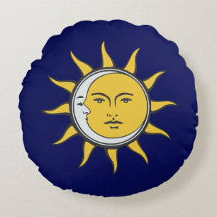 Goldene Sonne und silberner Mond auf Marineblau Rundes Kissen