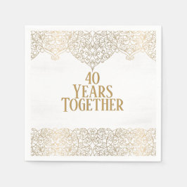Goldene Spitze aus dem 40. Jubiläum auf White Napk Serviette