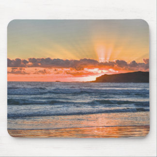 Goldene Sunbeams über Ozean Mousepad