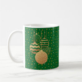 Goldene Troddeln und Sterne auf grünem Hintergrund Kaffeetasse