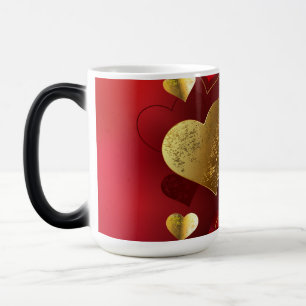 Goldene und rote Valentine Verwandlungstasse