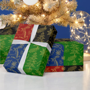 Goldene Weihnachtssymbole auf geometrischem Hinter Geschenkpapier