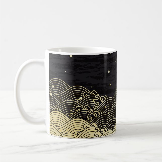 Goldene Welle, papierähnliche Textur. Kaffeetasse (Links)