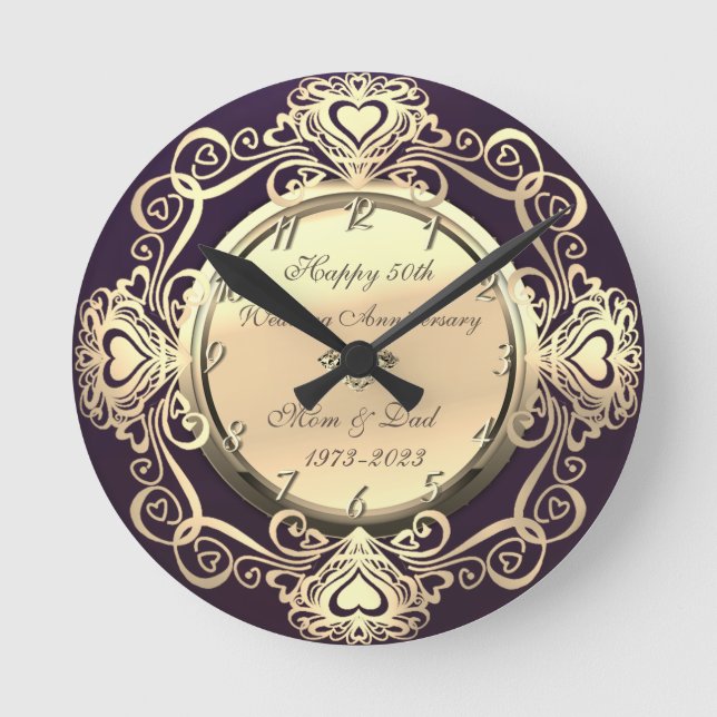 Goldene Wirbel Herz Diamant Violet 50. Hochzeit Runde Wanduhr (Vorderseite)
