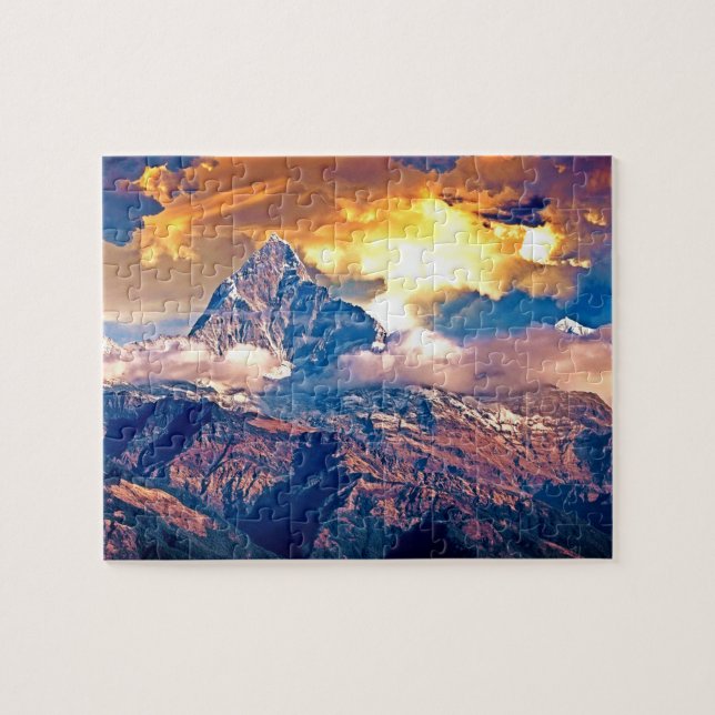 Goldene Wolken, Berge, raue Landschaft (Horizontal)