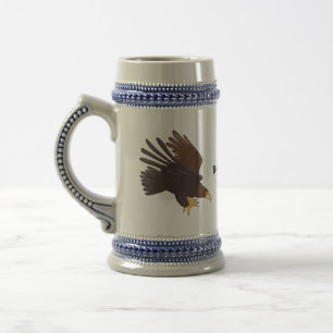 Goldener Adler, lustige Cartoon-Illustration Bierglas