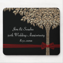 Goldener Baum mit rotem Band u. Bogen Mousepad