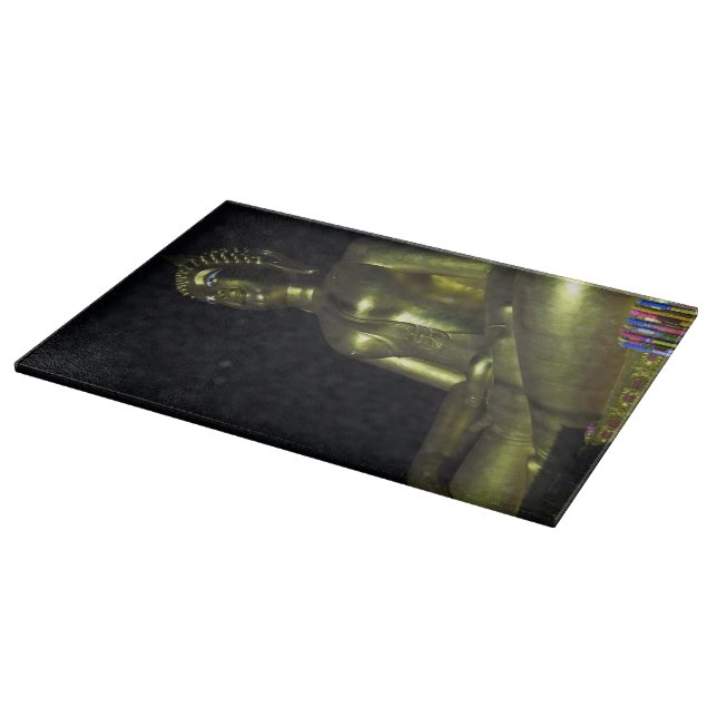Goldener Buddha in der Nacht Schneidebrett (Ecke)
