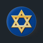 Goldener Davidsstern Auf blauem Hintergrundknopf Button<br><div class="desc">Kundenspezifischer Knopf,  der einen goldenen kennzeichnet (Druckeffekt gemacht von den Steigungen) Davidsstern Auf einem blauen Hintergrund.</div>