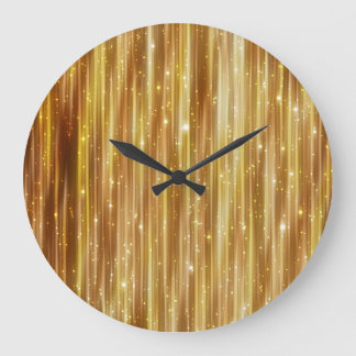 Goldener Glitzer: Heller Abstrakter Hintergrund. Große Wanduhr