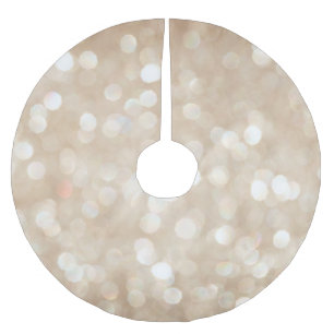 Goldener Glitzer, verschwommenes Weihnachtsgebäck. Polyester Weihnachtsbaumdecke