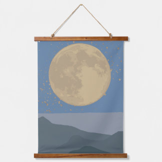 Goldener Mond über ruhige Berge Wandteppich Mit Holzrahmen