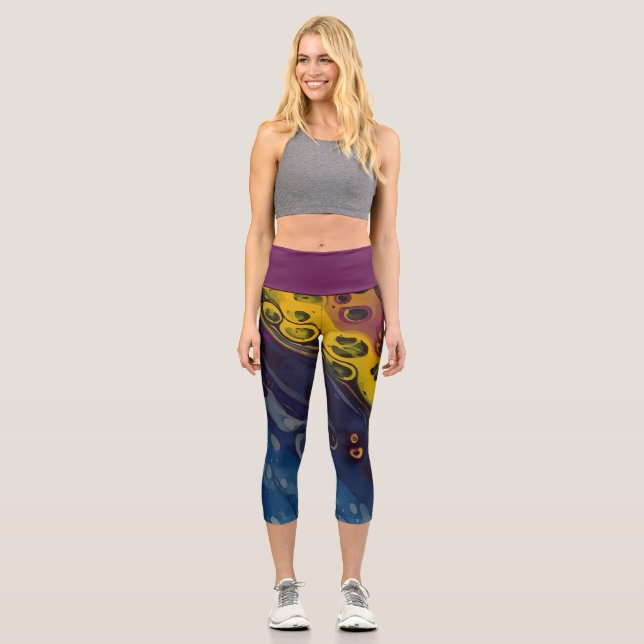 Goldener Nebel, Hellgelb, Blau, Silber Capri Leggings (Vorderseite)
