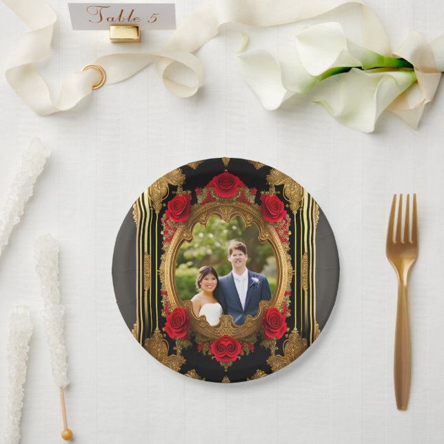 Goldener Rahmen mit rote Rosen, gotisches Foto Pappteller (Hochzeit)
