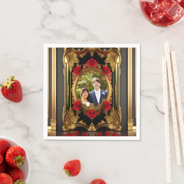 Goldener Rahmen mit rote Rosen, gotisches Foto Serviette (Beispiel)