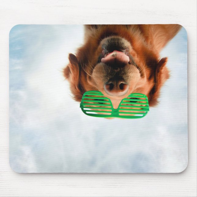 Goldener Retriever mit grüner Sonnenbrille Mousepad (Vorne)