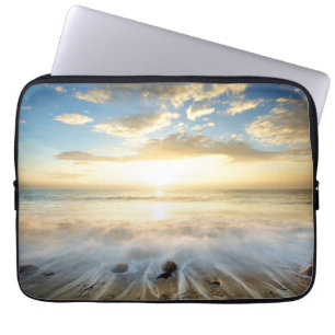 Goldener Sonnenaufgang Laptopschutzhülle