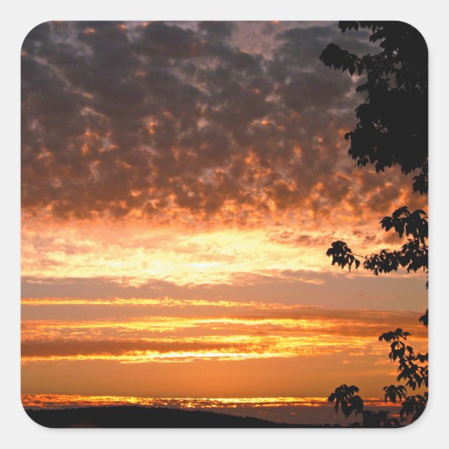 Goldener Sonnenaufgang Quadratischer Aufkleber (Vorderseite)