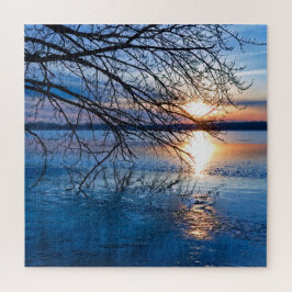 Goldener Sonnenaufgang über dem See Inspirationswe