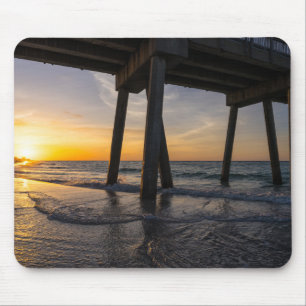 Goldener Sonnenaufgang unter dem Pensacola Pier Ma Mousepad