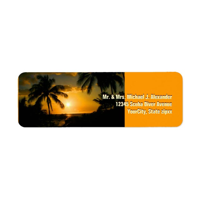 Goldener Sonnenuntergang am Tropical Beach (Vorne)