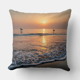 Goldener Sonnenuntergang Ozeanwellen mit Vögeln Kissen