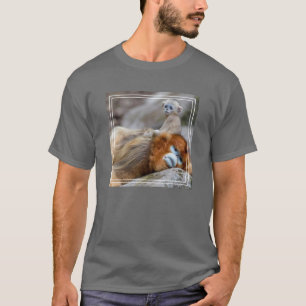 Goldener Stumpfnasen-Affe Vater mit Baby T-Shirt