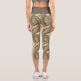 Goldener Swirl - Cooler, geschmolzener Goldeffekt Capri Leggings