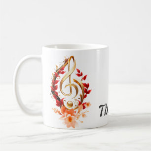 Goldener Treppenschnitt mit roten Blätter. Kaffeetasse