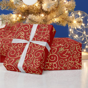 Goldener Weihnachtsbaum und Sterne auf Rot Geschenkpapier