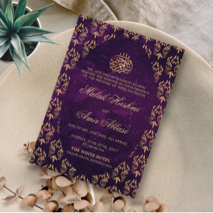 Goldenes Verziertes Muster Lila islamische Hochzei Einladung