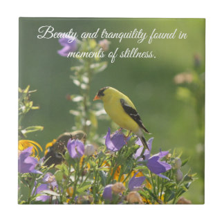 Goldfinch auf einer Harebell-Blume Fliese