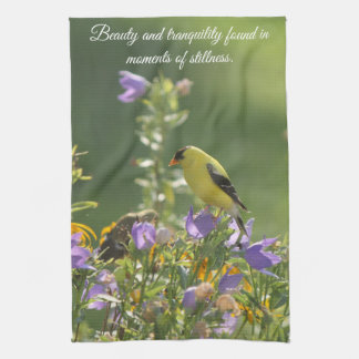 Goldfinch auf einer Harebell-Blume Geschirrtuch