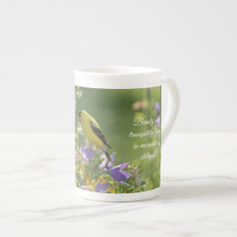 Goldfinch auf einer Harebell-Blume Prozellantasse