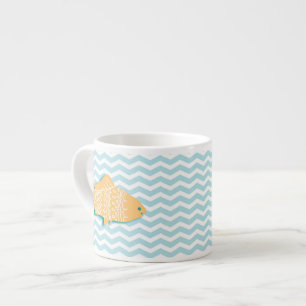 Goldfish auf blauem Zickzack des Aqua Espressotasse