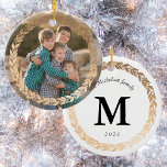 Goldgarland Elegantes Foto und Mit Monogramm Weiß Keramikornament<br><div class="desc">Bekleiden Sie Ihren Weihnachtsbaum im klassischen Schwarz-Weiß-Stil und glitzern Sie mit einem beliebten Foto aus der Familie auf diesem zweiseitigen, personalisierten Porzellanschmuck. Personalisieren Sie den Rücken mit Ihrem Familiennamen, Monogramm und dem Jahr, um einen einzigartigen Sake zu schaffen, den Sie für die nächsten Jahre schätzen werden. Fotografie � Shanna Russell...</div>
