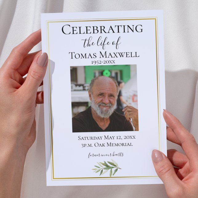 Goldgetrimmte Feier des Lebens geklappt Programm (Gold Trimmed Celebration of Life Folded Program
)