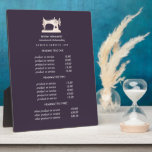 GoldNähmaschine - Lila Preisgestaltung Fotoplatte<br><div class="desc">Unter der Darstellung einer Vintagen Nähmaschine in Imitat Gold auf einem lila Hintergrund und unter Ihrem Namen oder Firmennamen werden Ihre Dienstleistungen, Preislisten oder Geschäftsinformationen unterstrichen. Enthält drei individuell anpassbare Überschriften und Textfelder. Um das Layout anzupassen, geben Sie Ihren Text ein und ändern Sie mithilfe der Funktion Anpassen die Positionierung...</div>