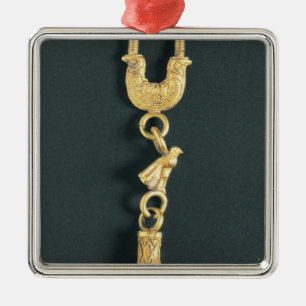 Goldohrring mit Tropfen-förmigem Anhänger in der Silbernes Ornament