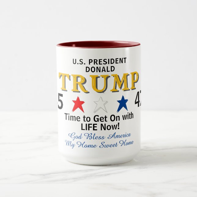 Goldpräsident Trump 45 47 Red White Blue Tasse (Zentrum)
