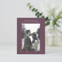 Goldskriptkarte mit einem Foto Verlobung