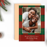 Goldweihnachtliche Kariert Fouletage Fotokarte Folien Feiertagskarte<br><div class="desc">Klassisches,  schlichtes kariertes Weihnachtsmuster mit familiärem Foto und echten Goldfolienakzenten. Personalisieren Sie mit Ihrem eigenen Namen und Gruß.</div>