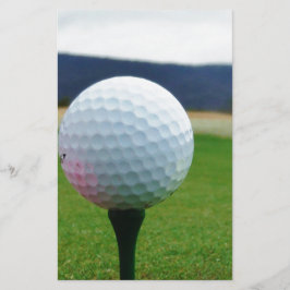 Golf Ball auf dem Golfplatz