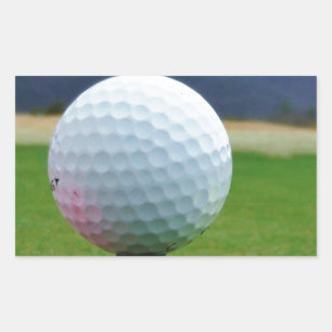 Golf Ball auf dem Golfplatz Rechteckiger Aufkleber