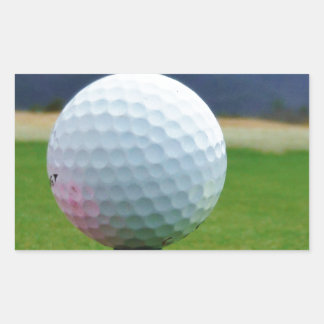 Golf Ball auf dem Golfplatz Rechteckiger Aufkleber