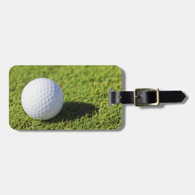 Golf Ball auf Green Rass Course - Maßgeschneidert Gepäckanhänger (Vorderseite horizontal)