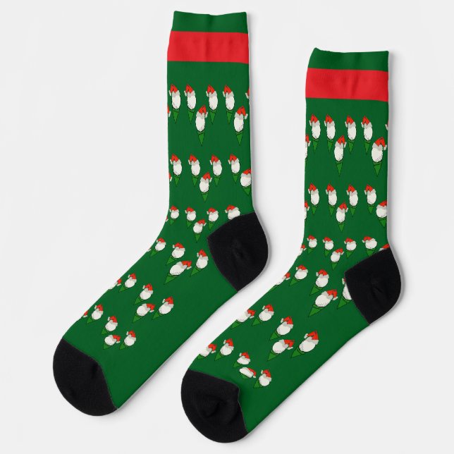 Golf Ball Design auf grünen Socken für Weihnachten (Linkes Detail)