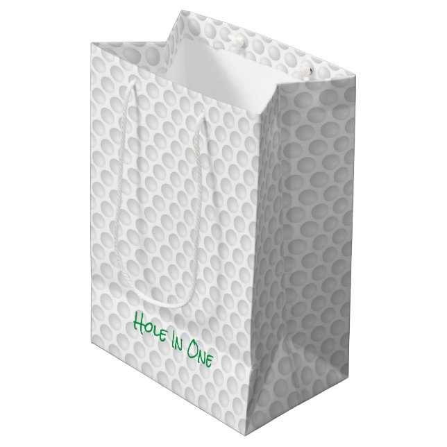 Golf Ball Dimples in einem der tollen Golfplätze Mittlere Geschenktüte (Vorderseite Schrägansicht)