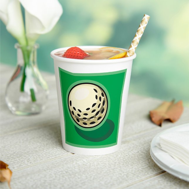 Golf Ball on Green Pappbecher (Von Creator hochgeladen)