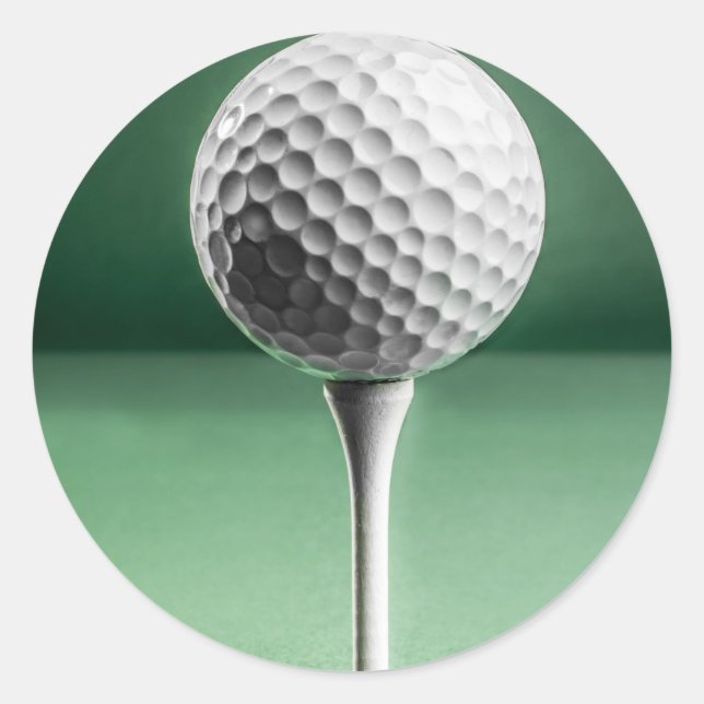 Golf Ball on T-Shirt Runder Aufkleber (Vorderseite)